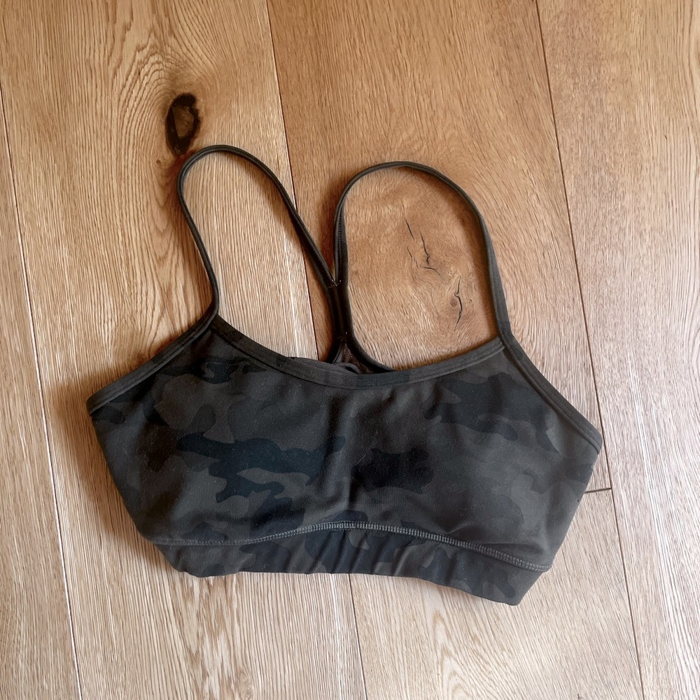 Lululemon Y Flow size 6 green camo bra